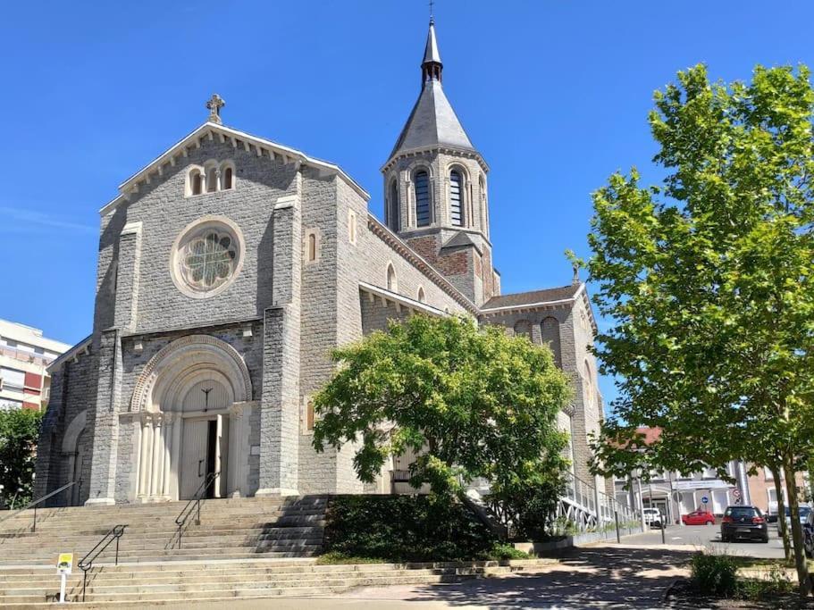 Le T3 Confort - Au Coeur De Montceau Extérieur photo